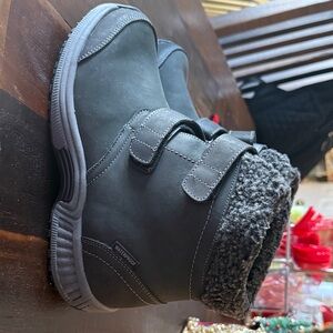 Ortho Feet women’s waterproof boots 9 wide